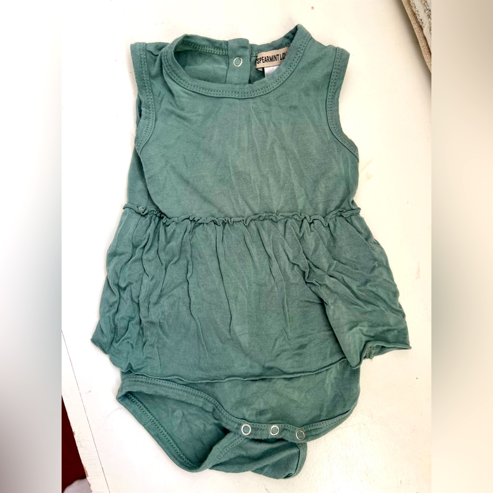 Spearmint Love Romper *Like new* 6-12 mo